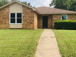 7107 Elderberry Ln, Dallas, TX 75249