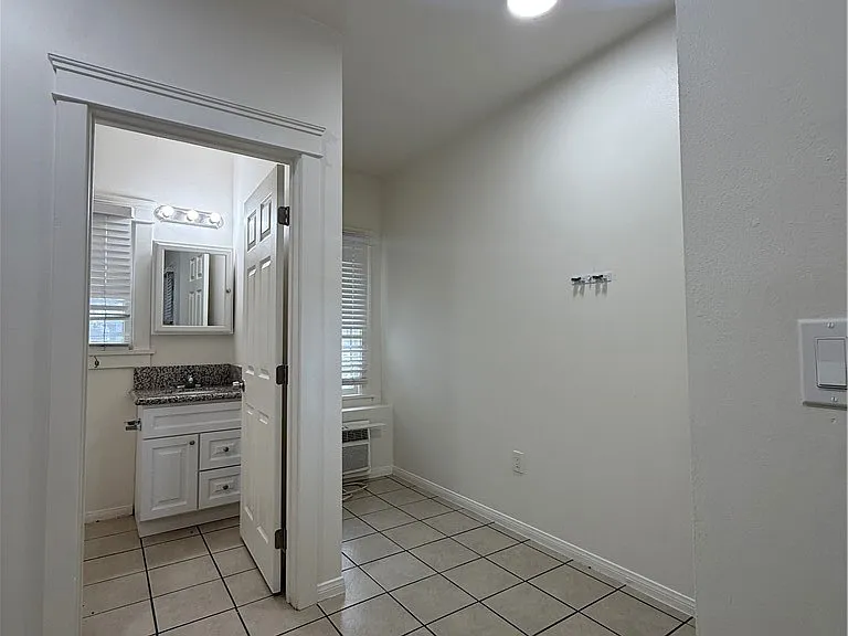 718 Chestnut Ave #15 — Photo 4