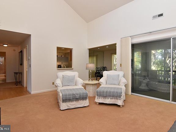 5th image of 33788 Walnut Grove Dr Unit 3