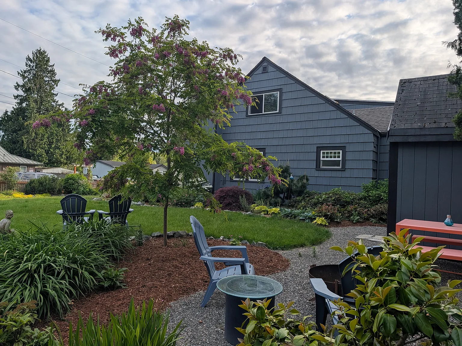 1102 E Maplewood Ave — Photo 3