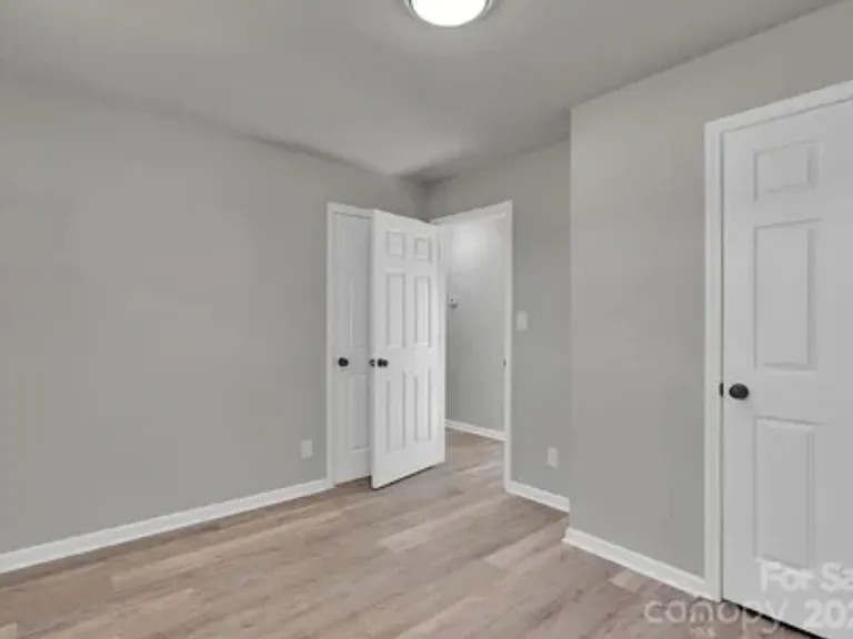 2545 Abelwood Rd — Photo 12