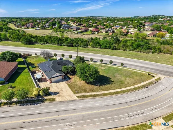 6305 Sulfur Spring Dr, Killeen, TX 76542