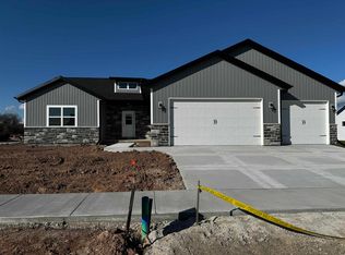 2870 E Turquoise Ln, Appleton, WI 54913