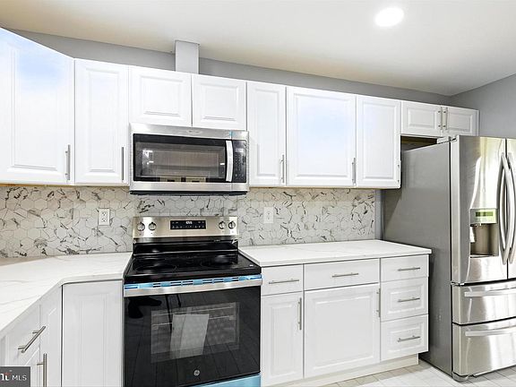 4th image of 3126 Rices Ln