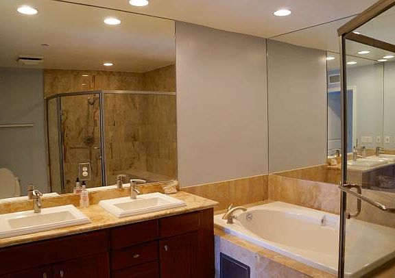 3rd image of 1417 S Westgate Ave Penthouse 2