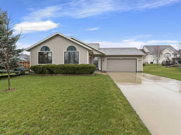 535 Oakwood Drive, Oregon, WI 53575