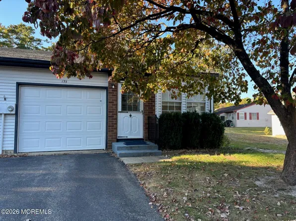 15 Deerfield Drive, Whiting, NJ 08759