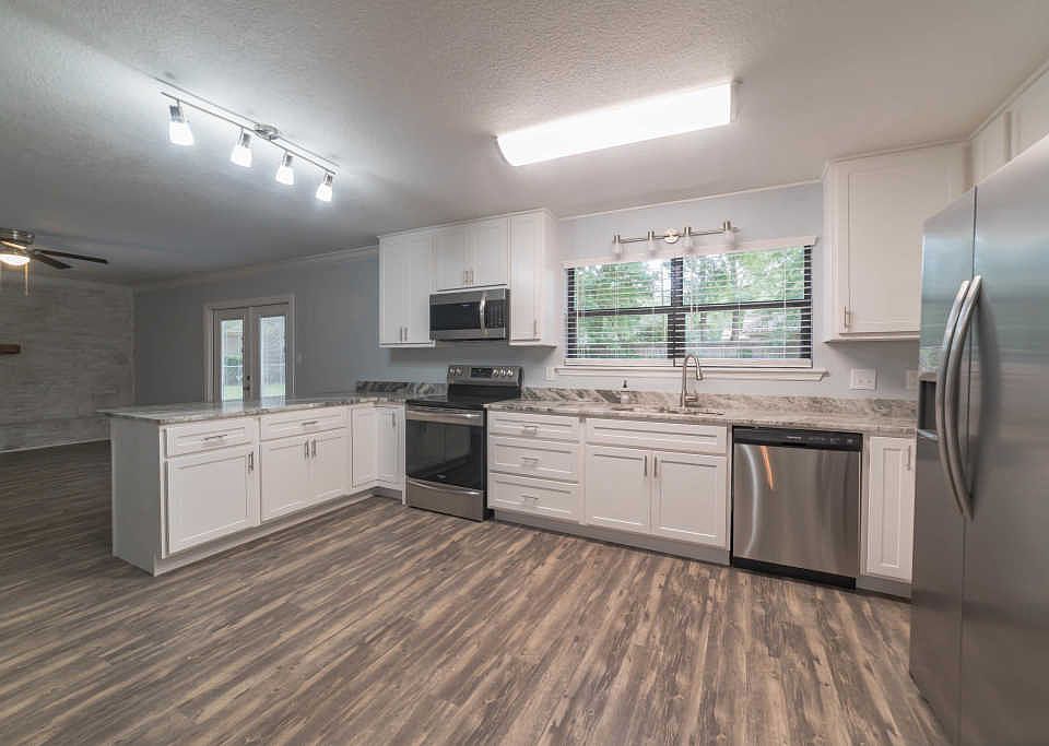 1st image of 2342 Sandalwood Dr