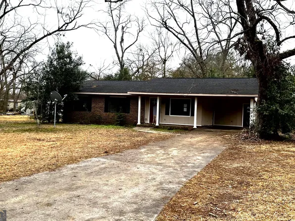 103 Strawberry Ct, Fitzgerald, GA 31750