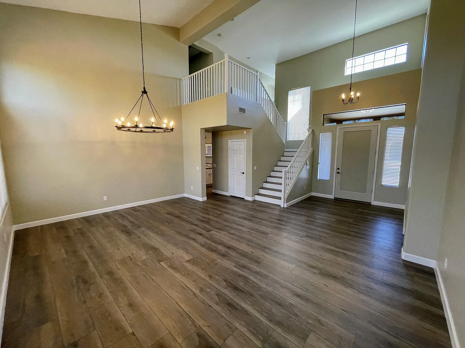 5 bed, 2759 sqft, $3,050 — Photo 3