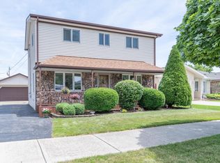 8531 S 77th Ct, Bridgeview, IL 60455