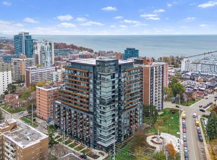 21 Park St E #805, Mississauga, ON L5G 0C2