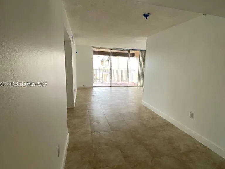 10801 SW 109th Ct #D412 — Photo 7