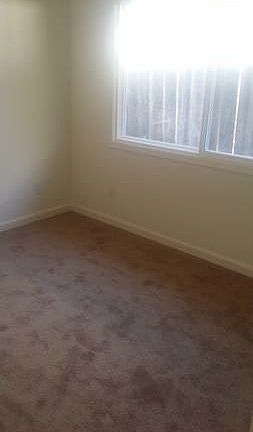 5th image of 1113 Oakwood Ave