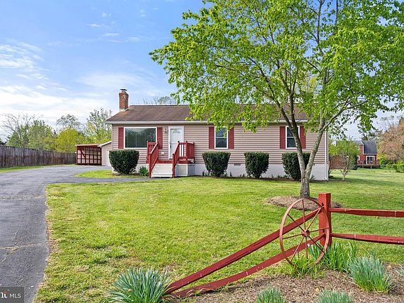 3rd image of 6731 Forbes Pl W