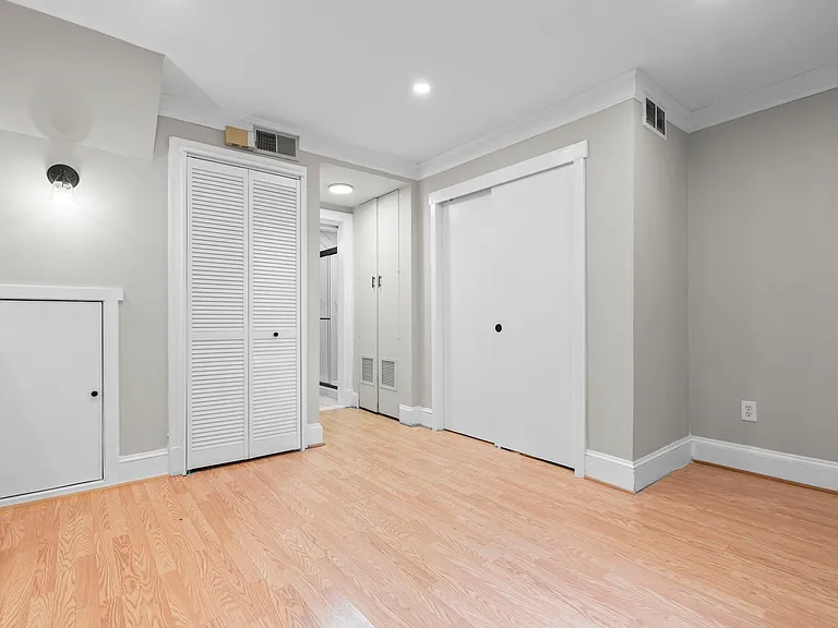1326 Vermont Ave NW #4 — Photo 24