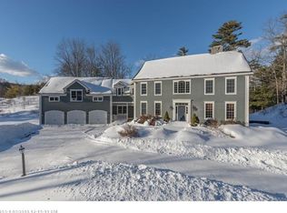 10 Fox Hall Rd, Falmouth, ME 04105