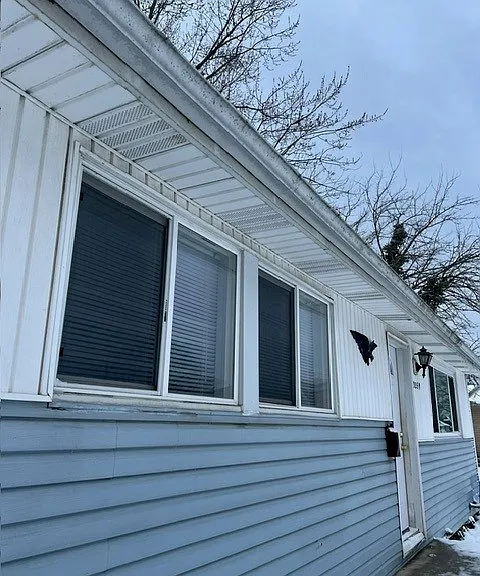 3358 Scottwood Rd — Photo 1