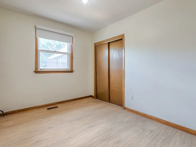 85 Greenlaw Ave — Photo 15