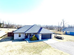 216 Crooked Pine Ln, Poplar Bluff, MO 63901