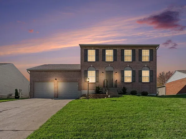 1023 Meadowbrook Ct, Hebron, KY 41048