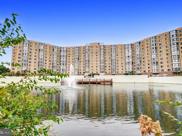 3330 N Leisure World Blvd #5-528, Silver Spring, MD 20906