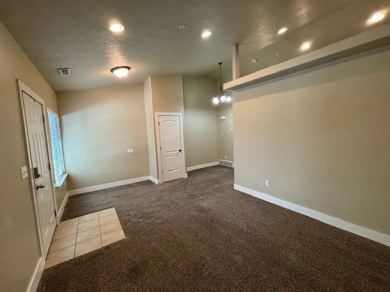 233 Crescent View Ln N #1165-220 — Photo 11