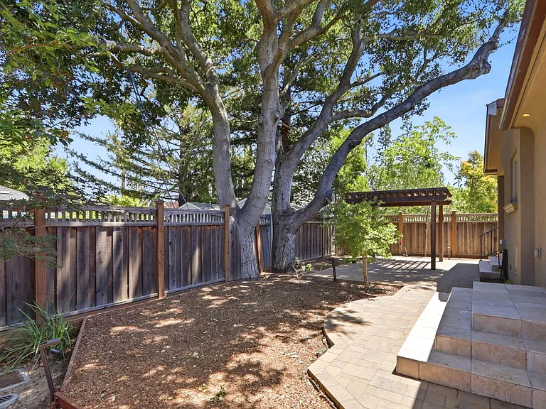 16771 Frank Ave — Photo 21