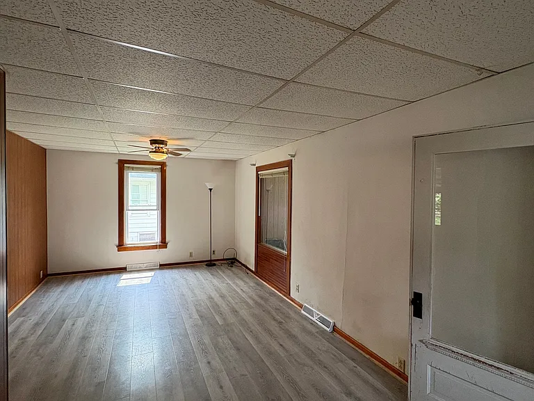 604 Ulstad Ave — Photo 2