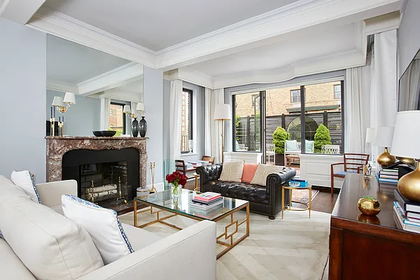 Sold by Compass | media 1