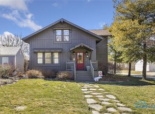862 Louisiana Ave, Perrysburg, OH
