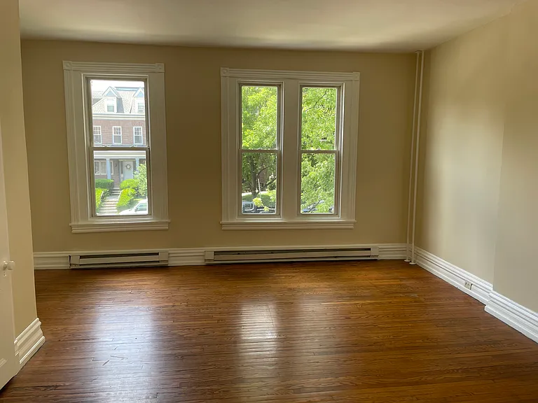 811 N 5th St #2 — Photo 3