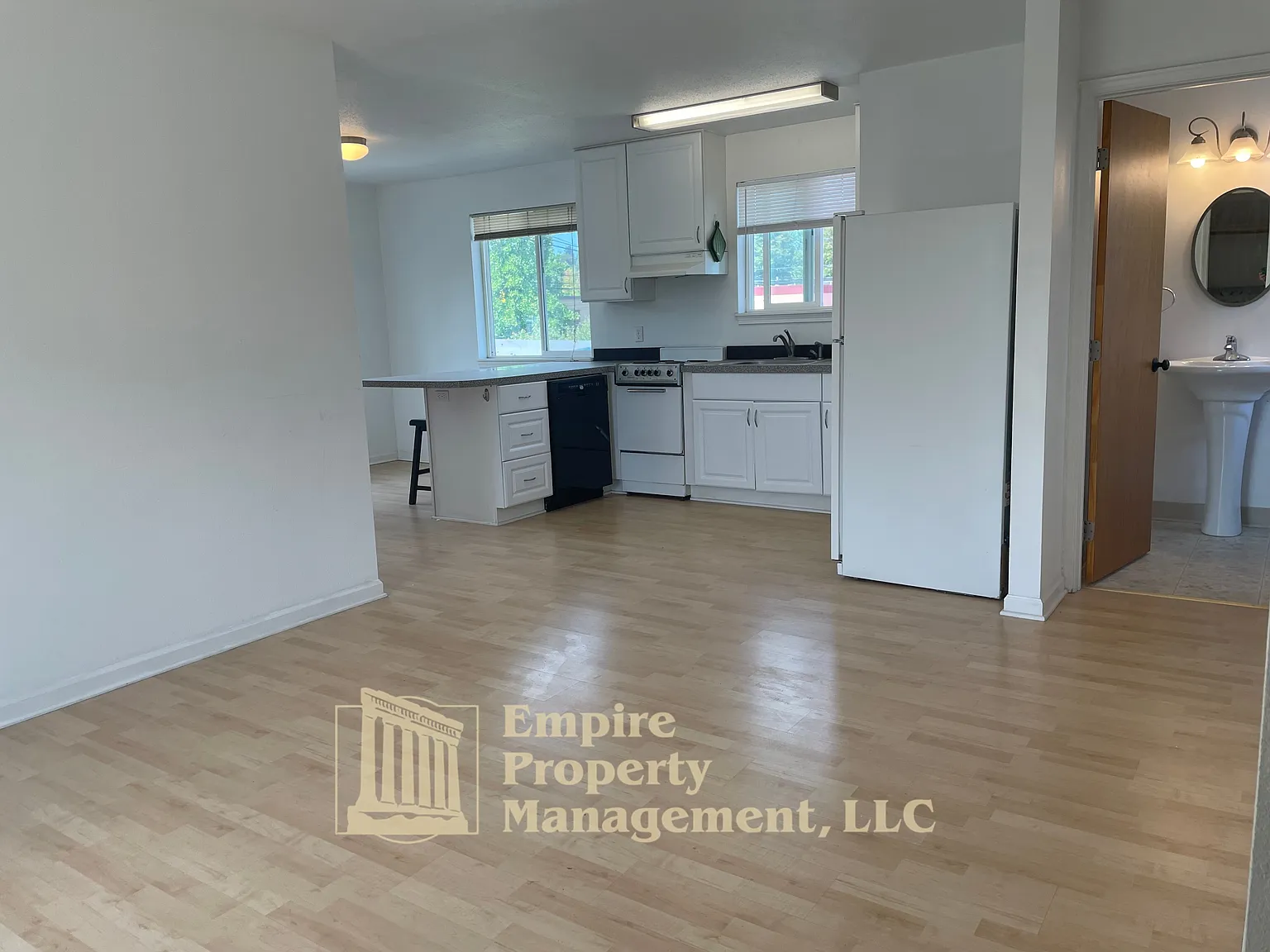 2920 Pearl Street - Unit A ( Studio) — Photo 3