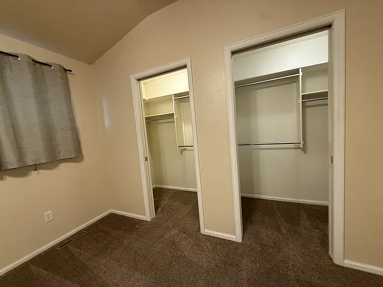 3908 Village View Ln — Photo 11