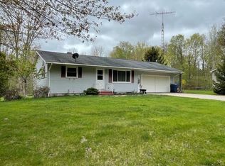 6121 Sternberg Rd, Fruitport, MI 49415