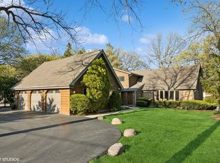 2145 S Meacham Rd, Palatine, IL 60067