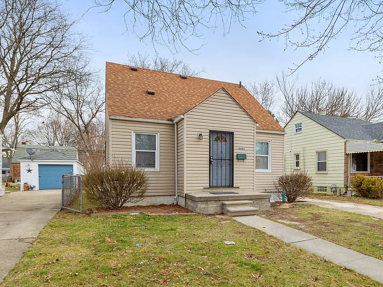 19653 Kenosha St — Photo 1