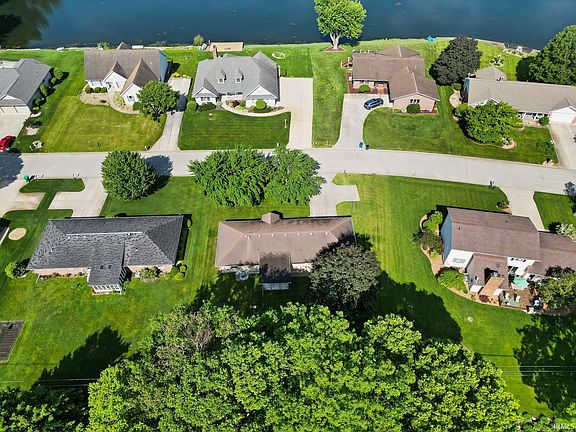 3rd image of 59234 Park Shore Dr