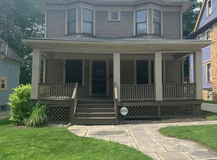 2847 Hampshire Rd, Cleveland Heights, OH