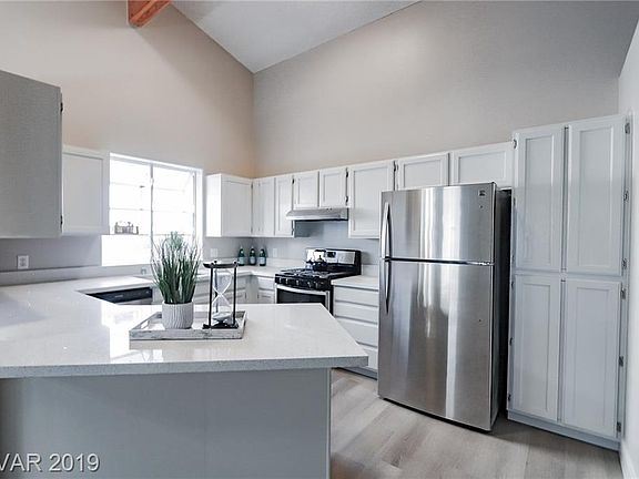 2nd image of 8309 Aspenbrook Ave