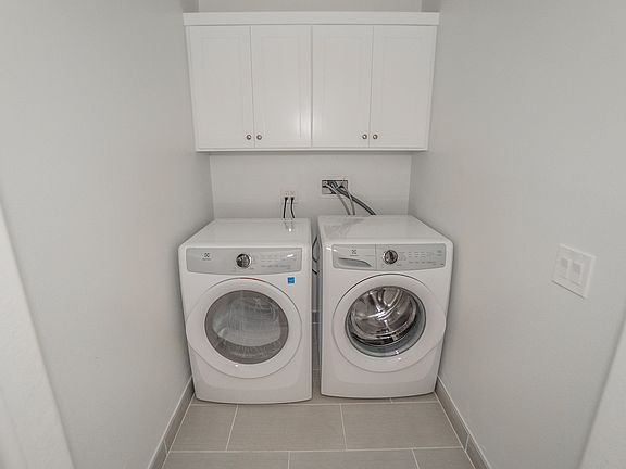 4th image of 3913 Brighton Ave #1/2