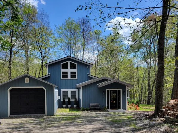 54 Lehigh River Dr N, Gouldsboro, PA 18424
