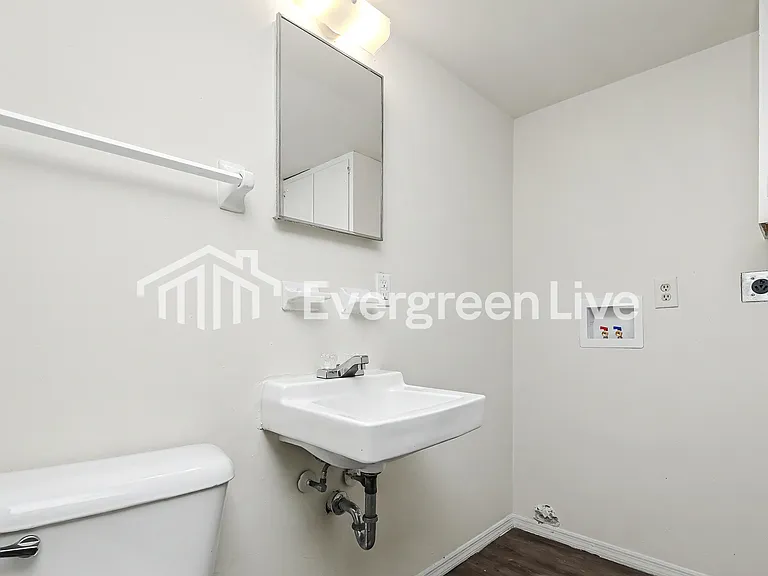7751 Mount Hood Dr — Photo 14