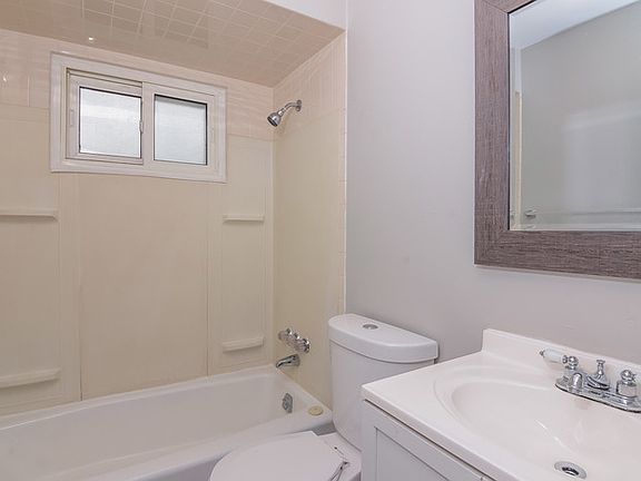 3rd image of 2545 Mullanphy Ln