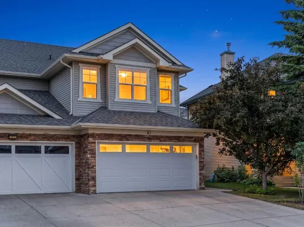 43 NE Cougar Ridge Bay SW, Calgary, AB T3H 5C4