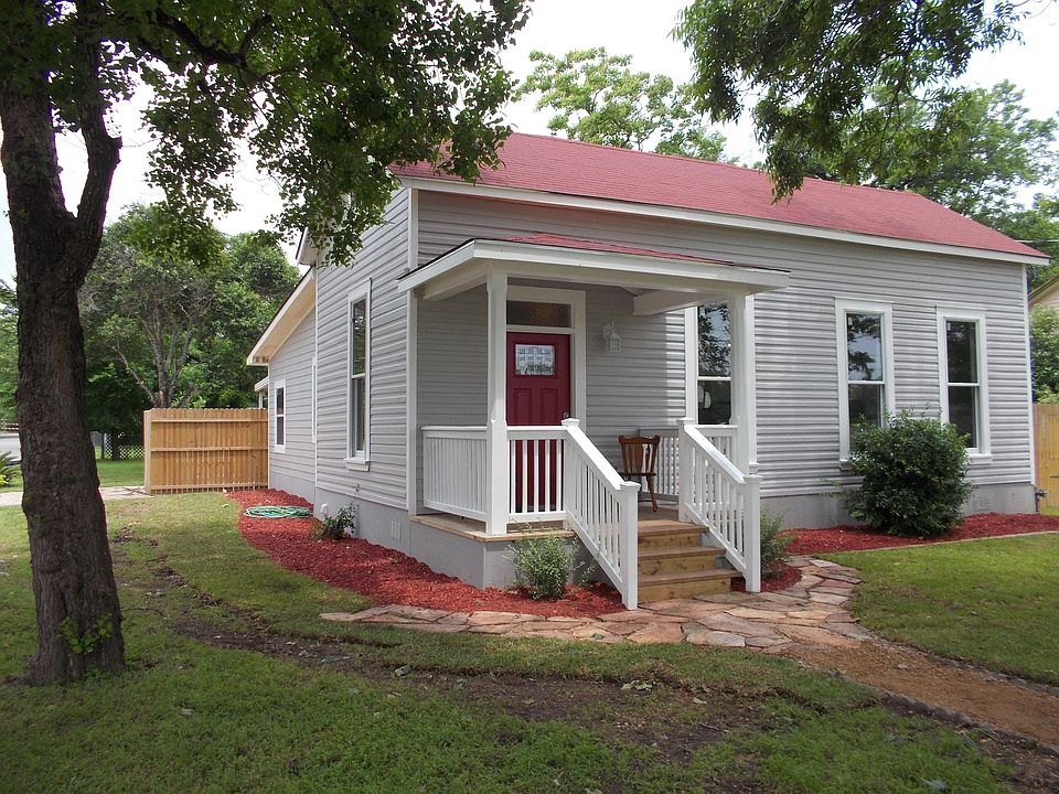 1st image of 729 Simon Ave.