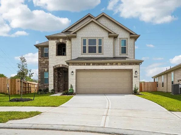 1403 Grand Olympia Dr, Fresno, TX 77545