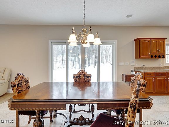 3rd image of 6349 Copper Valley Ct NE