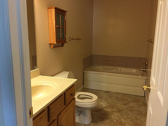 3rd image of 9838 Loralinda Dr