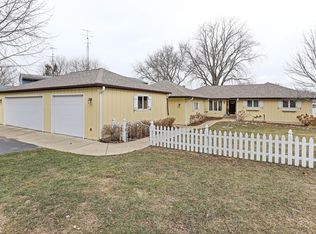 1516 River Terrace Dr, Johnsburg, IL 60051